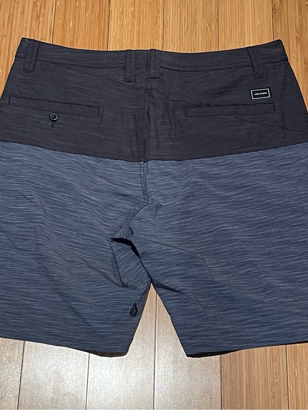 Volcom Men’s Two-Tone Hybrid Shorts